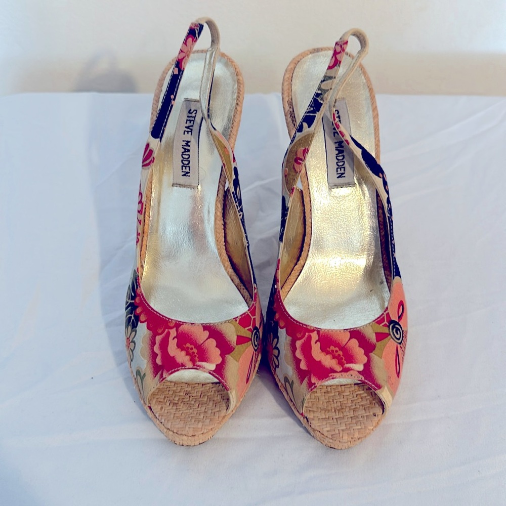 Steve Madden Floral Print Peep Toe Slingback Heels Size 7.5